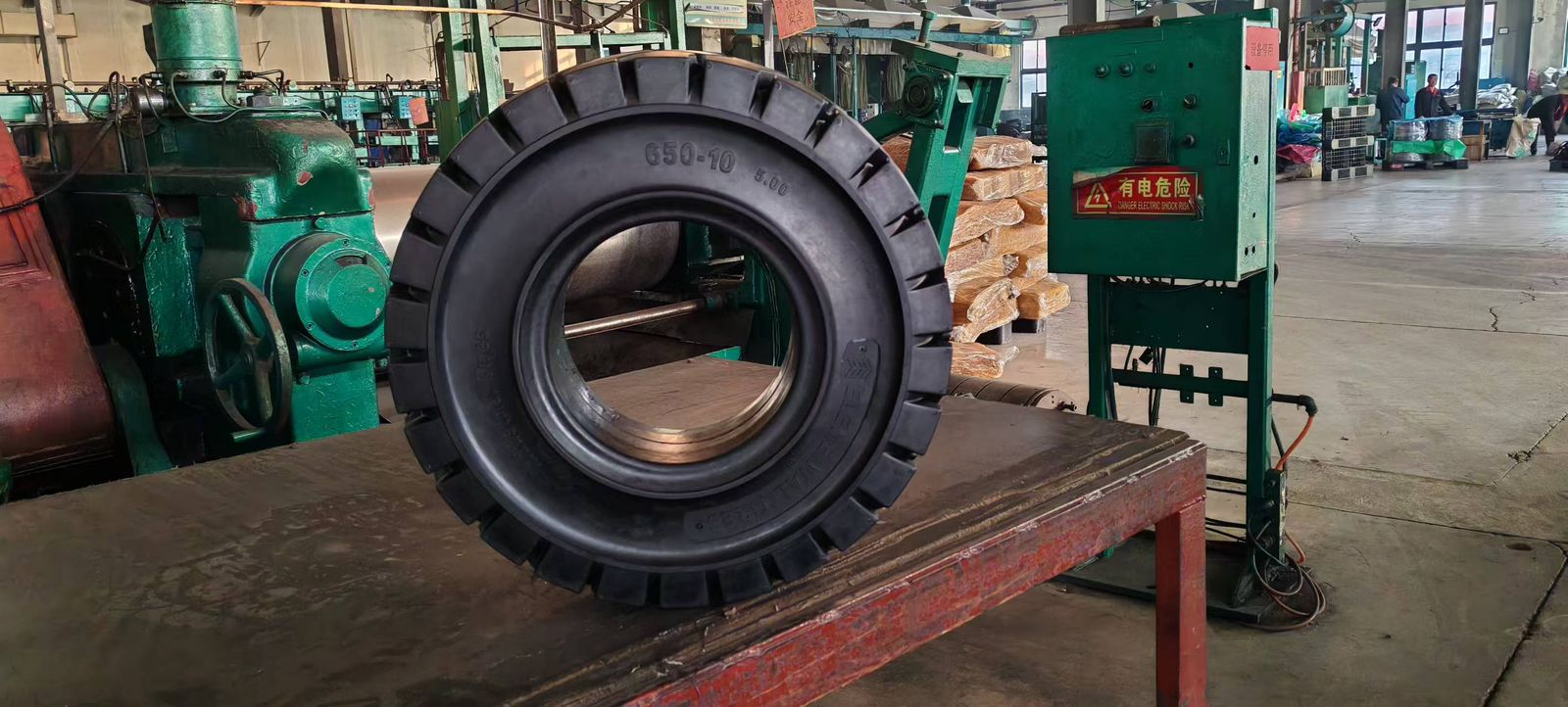 Llantas neumáticas para montacargas Elemental Tires